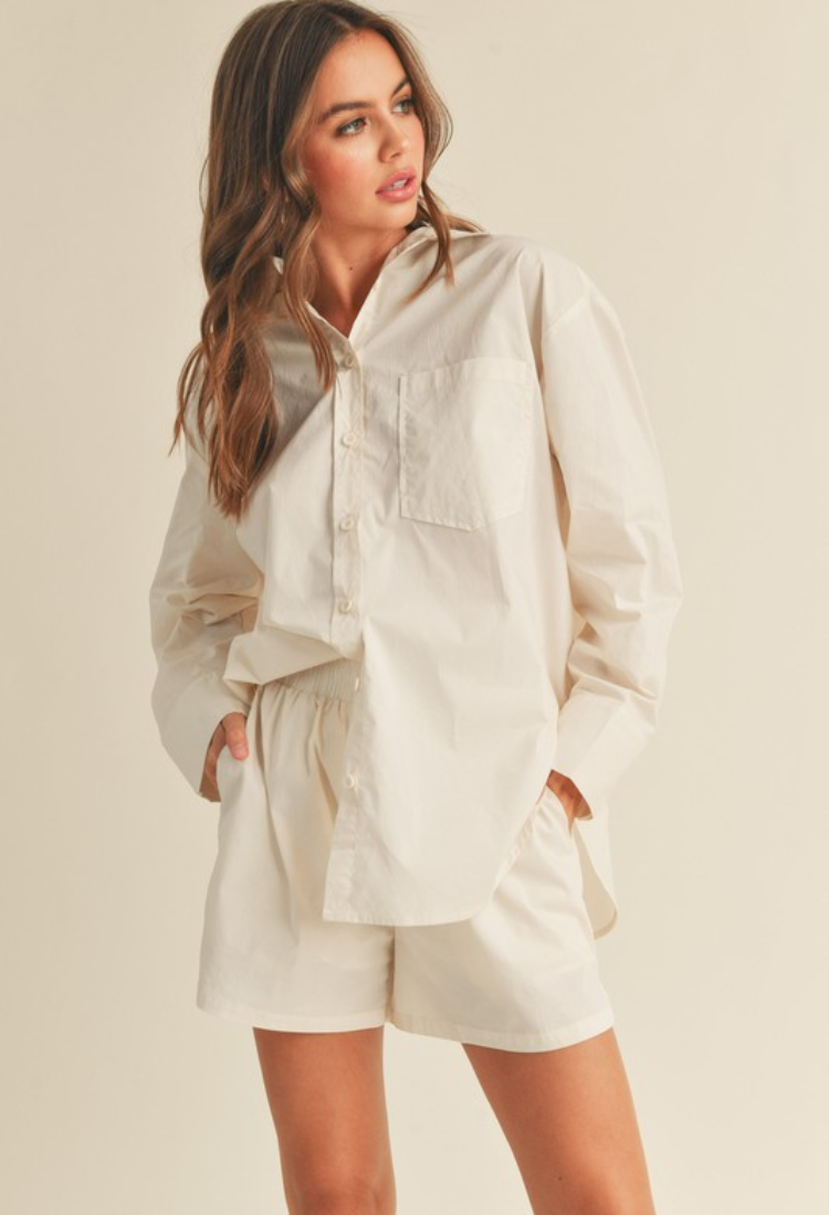 The Minimalist Button Up