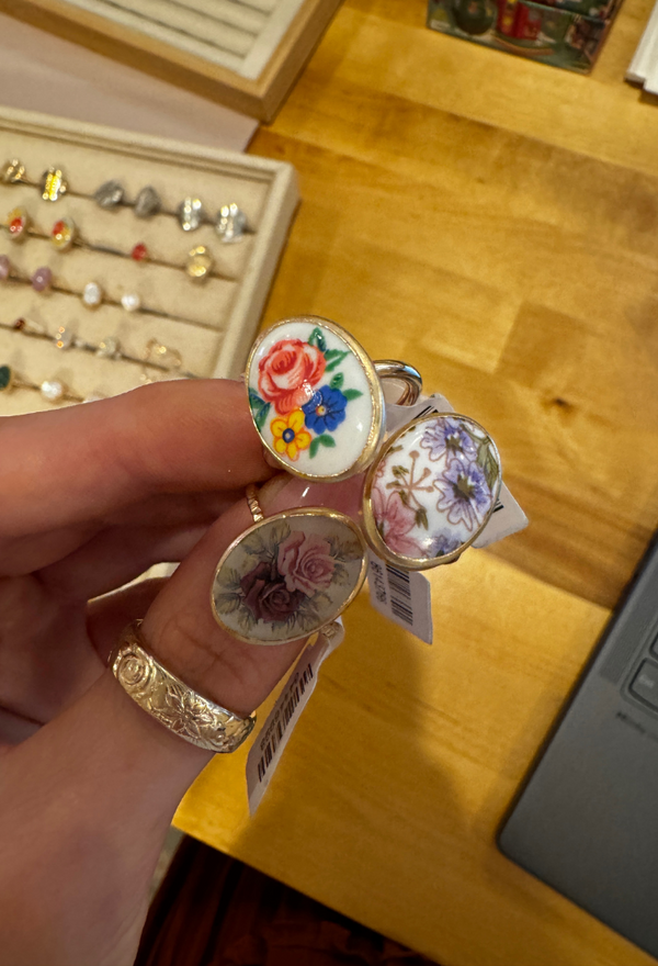 Large Vintage Floral Ring