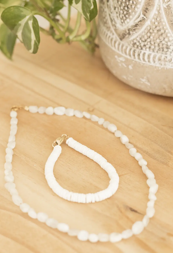 Salty - White Pebble Beaded Necklace