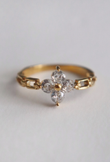 Clover Ring